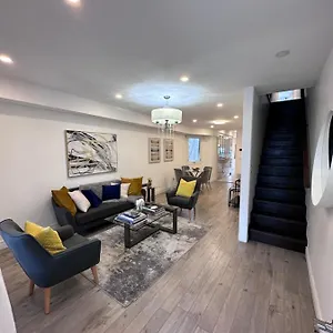 Homestay Great Located, Toronto